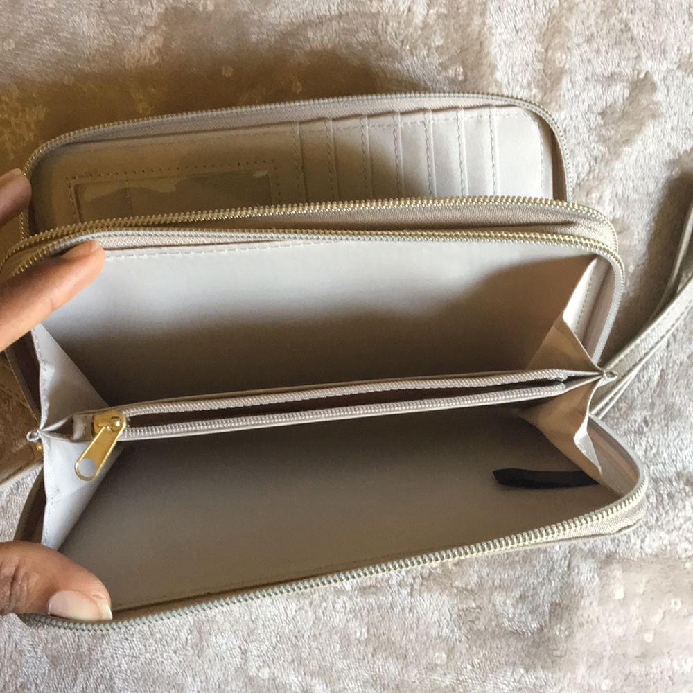 Purse - Picture 6 of 6